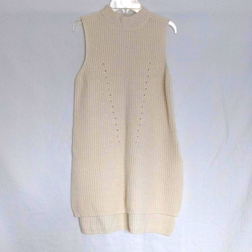 Ivory Sleeveless Knit Top Small